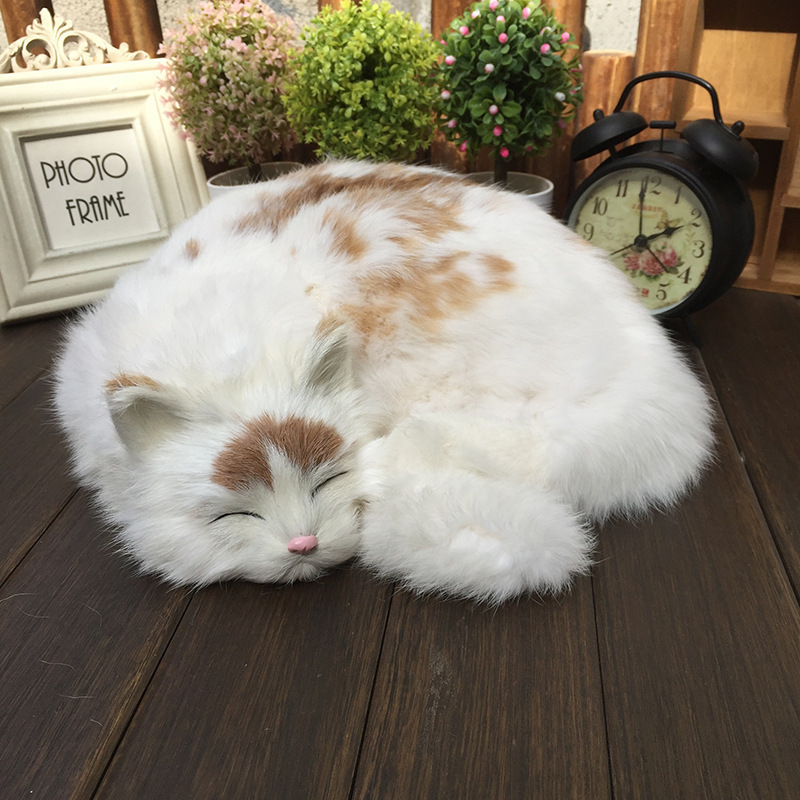 Cat Plushies: Adorable Faux Fur Figurine - Handcrafted Gift & Decor