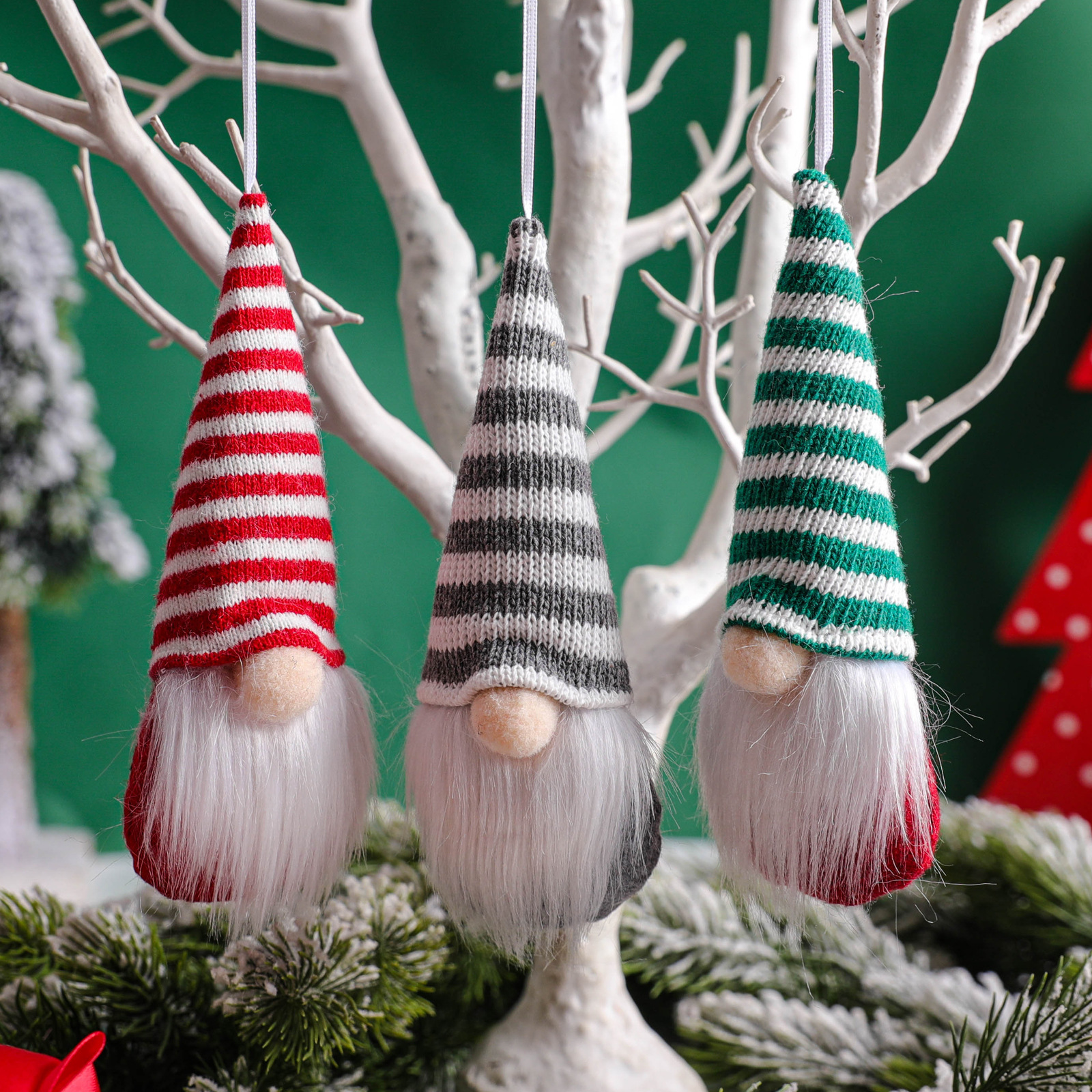 Christmas Plushies Charming Knitted Faceless Santa Pendant: Perfect Christmas Decor