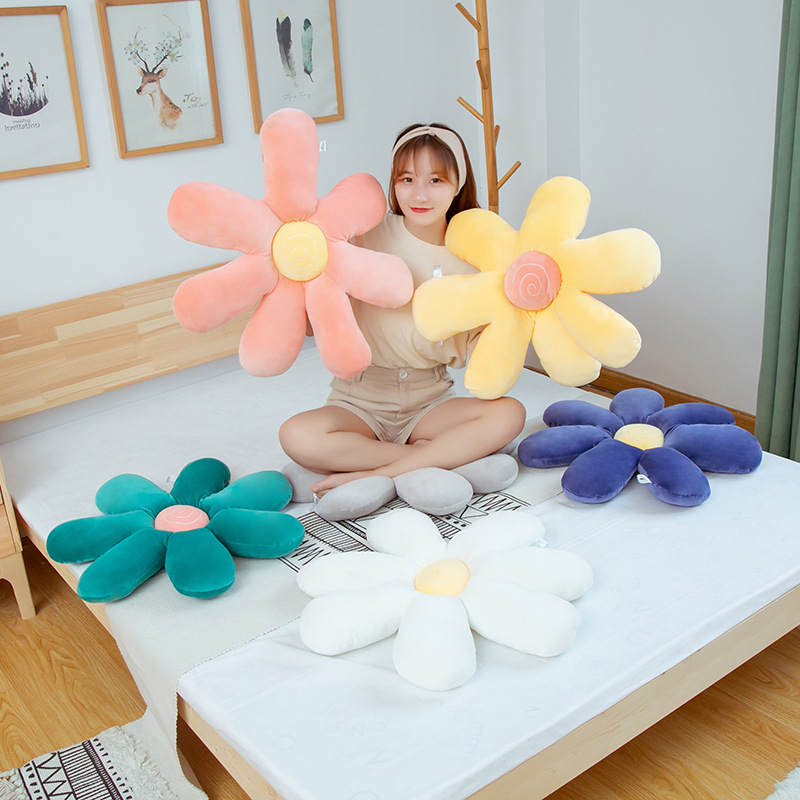 Flower Plushies Charming Little Daisy Cushion: Add a Touch of Whimsy to Your Home