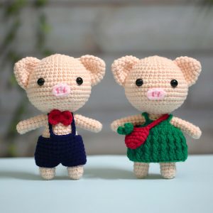 Pig Plushies DIY Handmade Crochet Couple Piggy Doll Kit: Perfect Gift for Craft Lovers