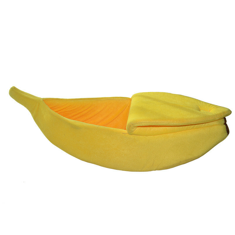 Themes And Characters Boat-Shaped Banana Cat Litter: Cozy Pet Sleeping Bag Experience