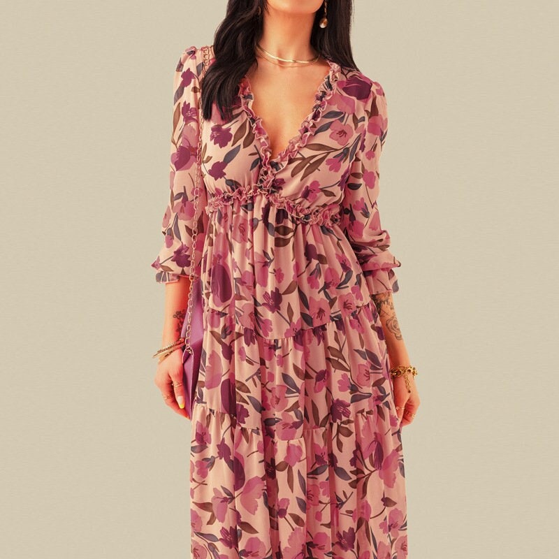 Elegant Summer Dress with Fragmented Flower Print