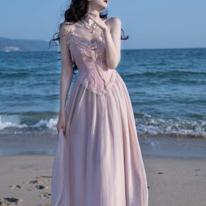 Elegant Vintage Victorian Dress: Timeless Fashion for a Classic Look