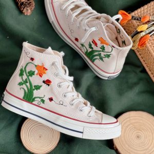 Embroidered Converse High Tops Chuck Taylor 1970s