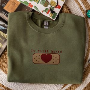 Embroidered Hurt Heart Sweatshirt - Menhera Kawaii Clothing