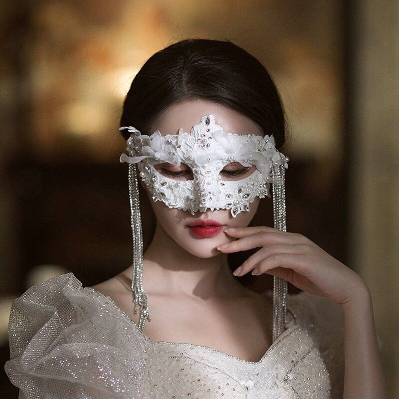 Exquisite White Lace Masquerade Mask - Y2K Clothing Fashion