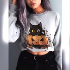 Spooky Black Cat Sweatshirt - Y2K Autumn Pumpkin Design