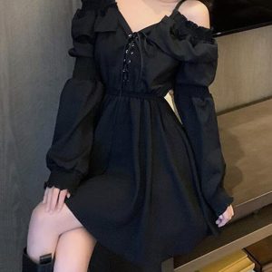 Stunning Black Off Shoulder Party Dress: Flattering and Elegant