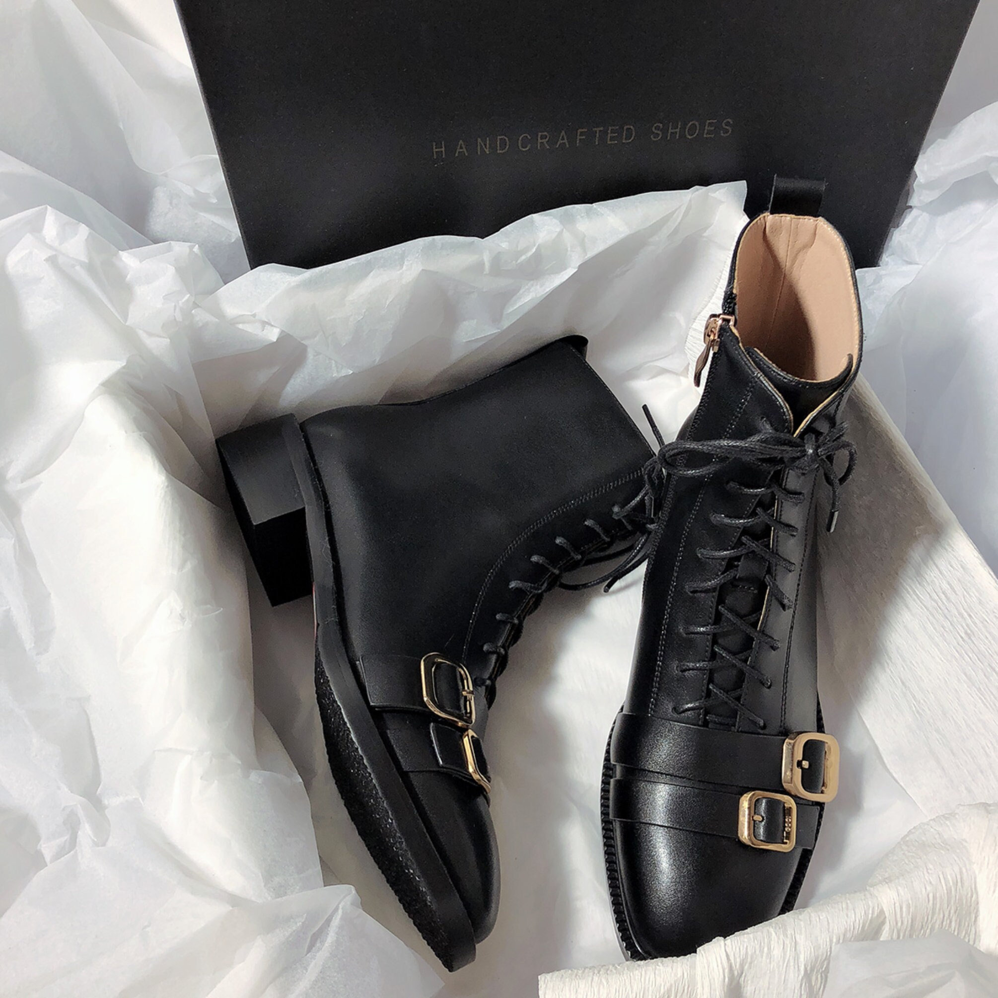 Stylish Renaissance Chelsea Leather Boots for Timeless Elegance