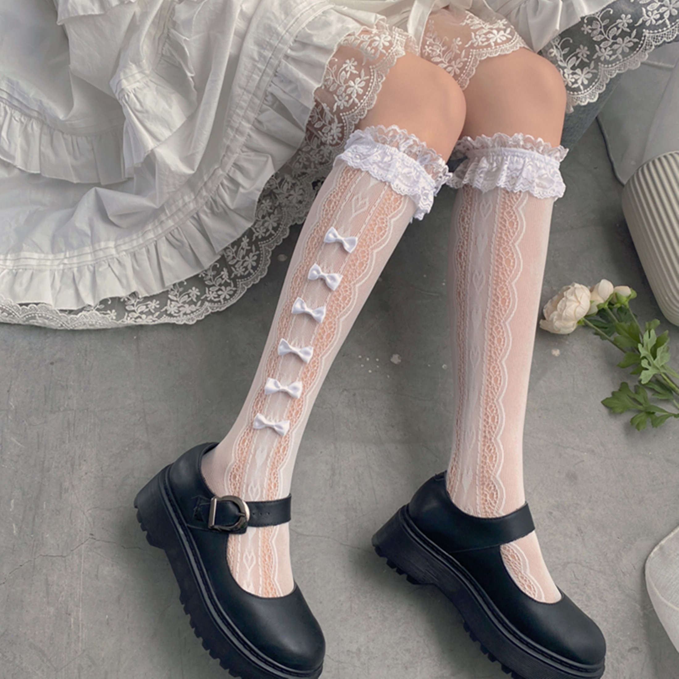 White Lace Ankle Socks - Y2K Cute and Retro Fashion