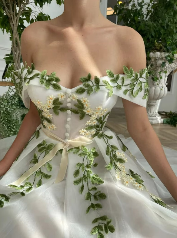 Y2K Cascading Ivy Leaf Floral Wedding Dress Tea Length