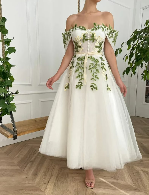 Y2K Cascading Ivy Leaf Floral Wedding Dress Tea Length