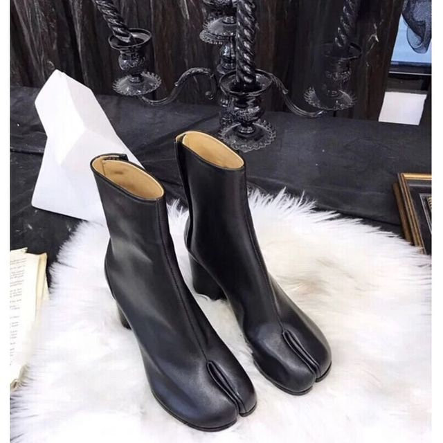 Y2K Chunky Round Heel Tabi Split Toe Boots