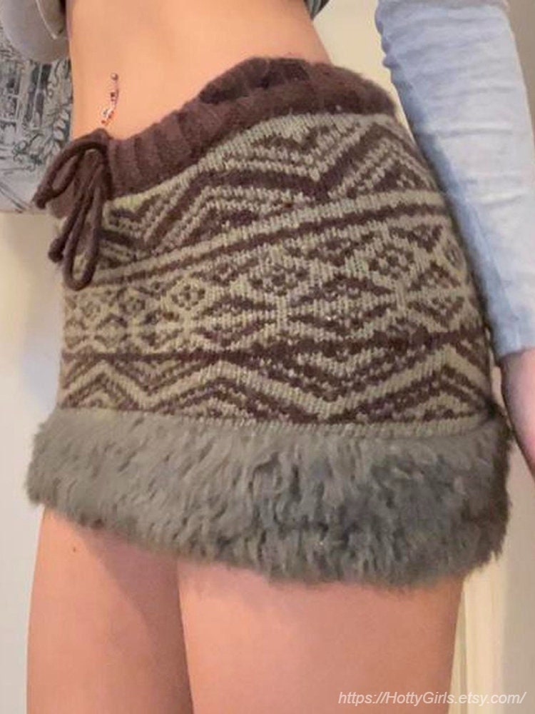 Y2K High Waisted Knitted Mini Skirt - Grunge Winter Preppy